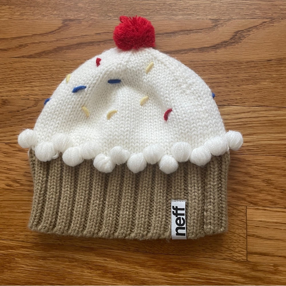 Neff kids cupcake beanie